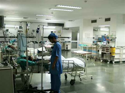 13 covid patients in icu dead increase oxygen intake by lying on your belly: Fees Structure and Courses of Jaipur Golden Hospital ...