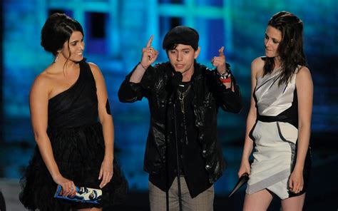 The teen vampire movie twilight made its debut in 2008. Twilight Cast - HeyUGuys