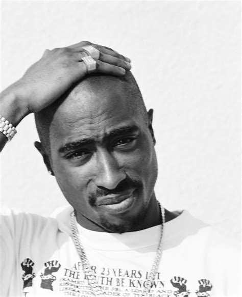 Tupac Amaru Shakur Tupac Photos Tupac Pictures Rappers Mike Tyson