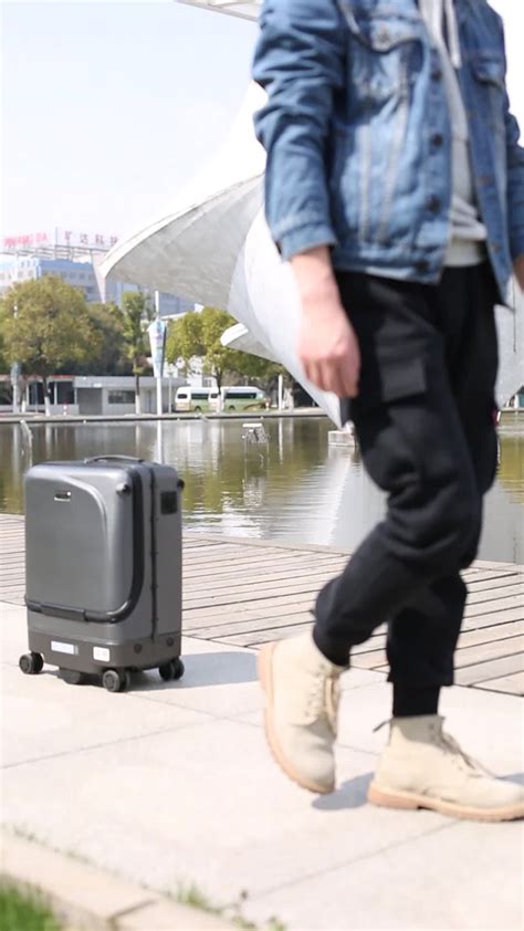 Sr6 Smart Following Travel Luggage Auto Follow Smart Manufacturing