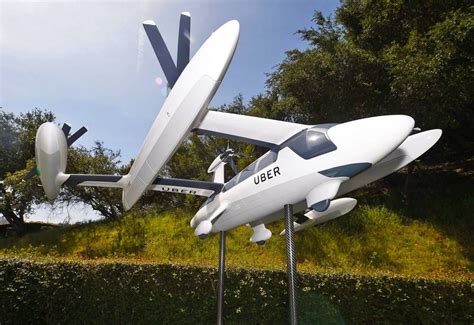 Uber Reveals Its Self Flying Taxi Wordlesstech Taxi Service