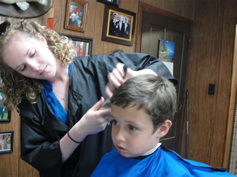 There was a super fancy place in town called the el morocco where all the socialites would go to have their hair done. Women Haircut Stories In Barber Shops | Short Hairstyle 2013