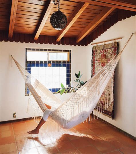 10 Indoor Hammocks For Bedroom