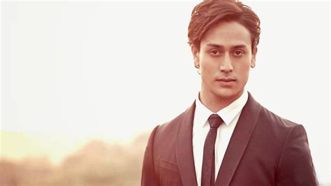 Wellcome To Bollywood Hd Wallpapers Tiger Shroff Bollywood Actors Full