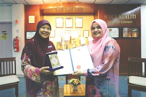 Sktd2 merupakan sekolah rendah kebangsaan kedua bagi kawasan perumahan taman daya, johor bahru. Perpustakaan UTM » Lawatan Pelajar Tingkatan 6 SMK Taman ...