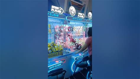Playing Claw Machine 😍 Trending Viral Shortsfeed Satisfying Shorts Youtube