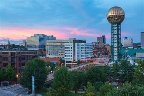 Sunsphere En Knoxville Tennessee Skyline Sunset Redactionele Stock Foto