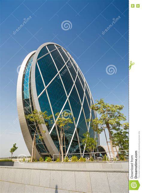 The Aldar Headquarters Building Editorial Stock Image Image Of Pool