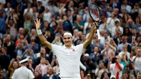 Wimbledon 2021 Roger Federer Batte Litaliano Songo E Raggiunge I