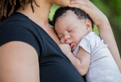 Your Guide To Bonding With Your Baby The Well By Northwell