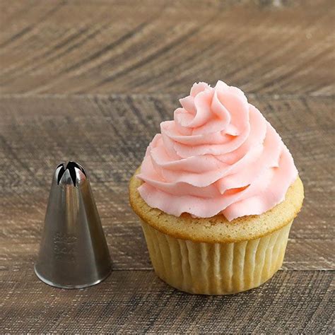 You'll need six that are blue, nine that are white and nine that are red. How to Frost Cupcakes: Step-by-Step Tutorial with Video ...