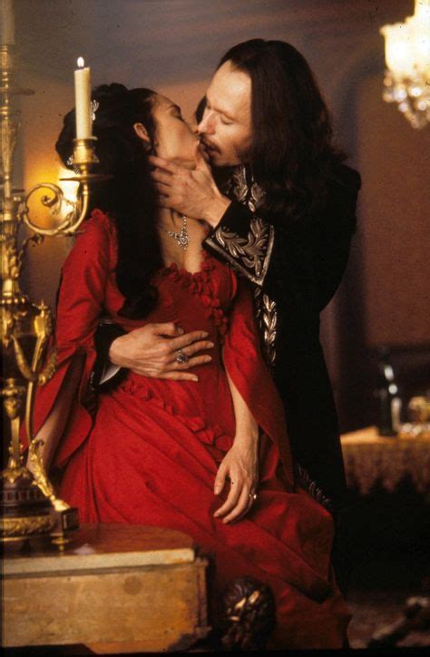 Winona Ryder And Gary Oldman From Bram Stokers Dracula 1992 Kiss