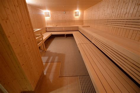 Steamy Relaxing Saunas Also Have Health Benefits Find Out What They Are Sauna Benefits