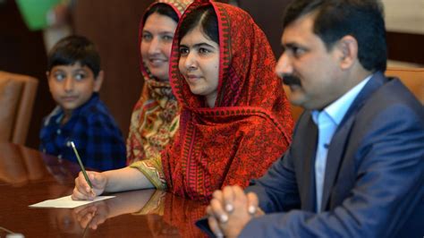 Mother Of Malala Yousafzai Learns To Read And Write The New York Times
