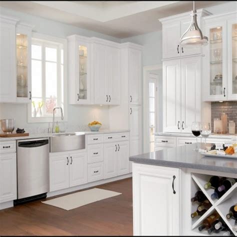 Beberapa fasilitas tersebut tentu berguna untuk keindahan rumah dan kenyamanan anda. Konsep 45+ Gambar Dapur Warna Putih
