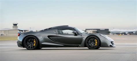 Hennesseys Venom Gt Becomes The Worlds Fastest Car After Reaching A