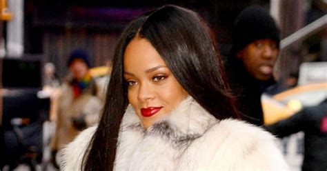 Rihanna Talks Body Image Wants A Bigger Butt E Online