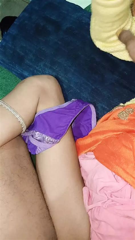 Dehati Bhabhi Ka Gand Mar Liya Uska Hasband Ka Frand Twerking Ass Porn Xhamster