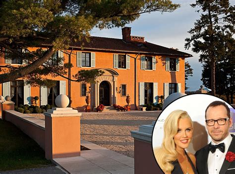 Jenny Mccarthy And Donnie Wahlberg From Where Stars Honeymooned E News