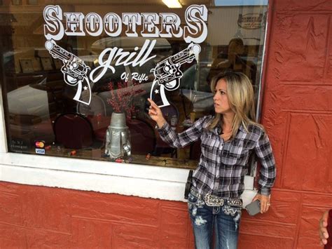 Shooters Restaurant Colorado Colorado Restaurant Serves Up Big