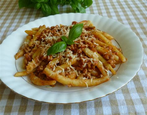 Makaron spaghetti z boczkiem i jajkami, z zielonymi szparagami. Fasolka szparagowa z mięsem mielonym - PrzyslijPrzepis.pl