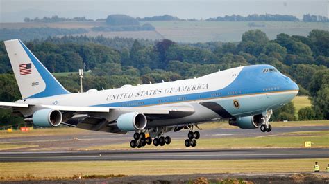 Air Force One Is Getting Painted Red White And Blue — Quartz