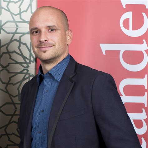 Applicants must be 18 or over. Florian Opial - Leiter der Sales Academy ...