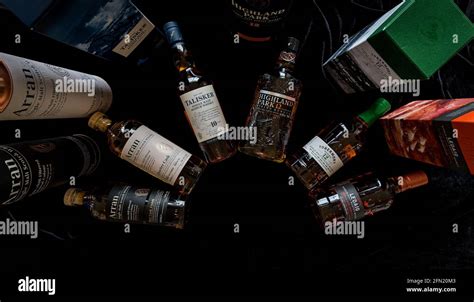 Bottles Of Scotch Whisky Hi Res Stock Photography And Images Alamy