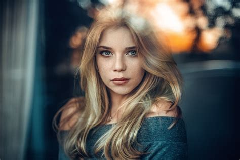 Freckles Blonde Wavy Hair Face Portrait Bare Shoulders Long Hair Depth Of Field Women
