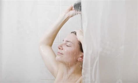 Are Cold Showers The Key To Getting Rid Of Your Acne