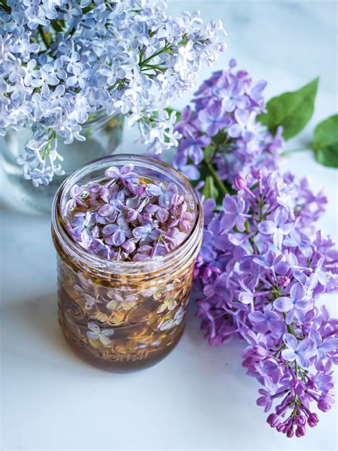 How To Eat Lilacs And Other Ways To Use Them