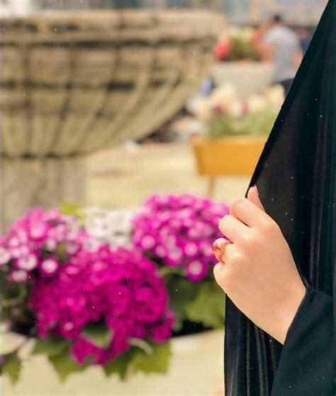 Pin By Aliarianpoor On Higab Girl Profile Beautiful Hijab Hand Photography Hijab Fashion