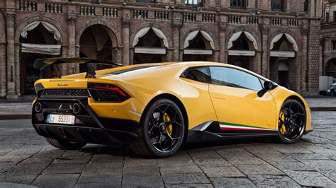 Desktop Wallpaper 2018 Lamborghini Huracan Performante Yellow Car