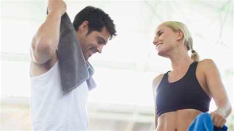 How To Pick Up A Girl At The Gym Tips For Flirting At The Gym