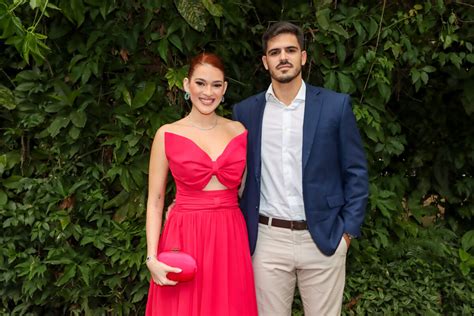 Foto Ana Clara e o namorado Bruno Tumolli marcaram presença no