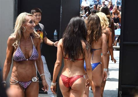 Bikini Babes Parade Around At The Memorial Day Muscle Beach Contest 16