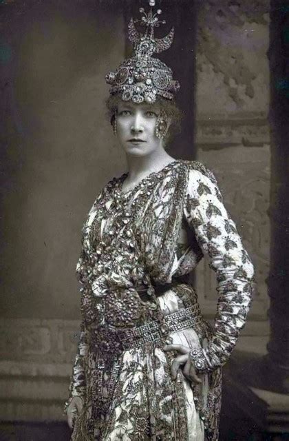 The Divine Sarah Photos Of Sarah Bernhardt The Most Famous Actress
