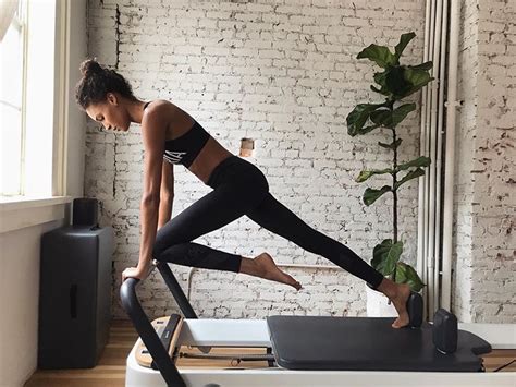 Pin By Gia Schutzer On Green Juice Girl Workout Aesthetic Pilates