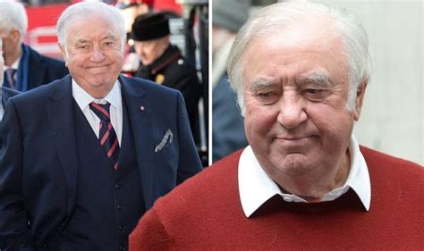 Изучайте релизы jimmy tarbuck на discogs. Jimmy Tarbuck, 79, reveals 'scary' prostate cancer ...