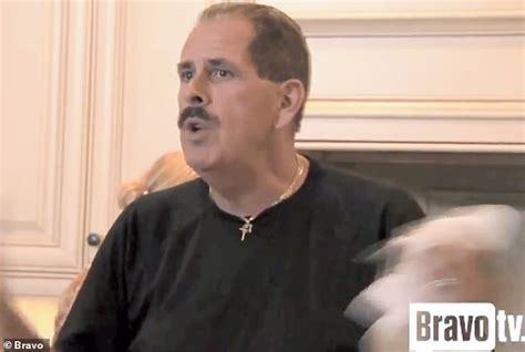 Dont Be Tardy Kim Zolciak Learns Her Estranged Father Joseph Had Cancer From Aunt Lorie