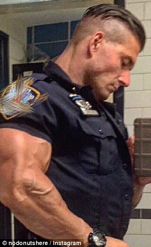 Nypd Officer Shares Shirtless Photos To Promote Healthy Living On Instagram Daily Mail Online