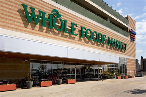 If you want really fresh seafood or farm raised poultry, this is your store. Chicago Whole Foods - Osman