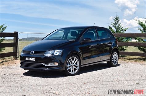Volkswagen is presenting the completely redesigned generation of this. 2016 Volkswagen Polo 81TSI Comfortline review (video ...