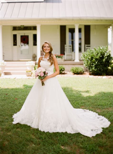 Ummm okay let's all movie to tennessee after catching a glimpse of this scenery *finalize photography list *finalize song list for dj *order monogrammed napkins *buy rehearsal dinner dress (this is a struggle) *order thank you notes. Southern wedding - lace wedding gown