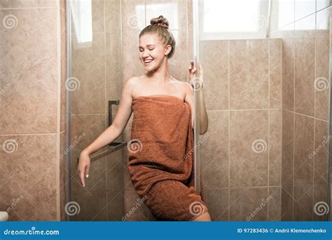 Sexy Girl Taking Shower Hot Xxx Pics Free Sex Images And Best Porn