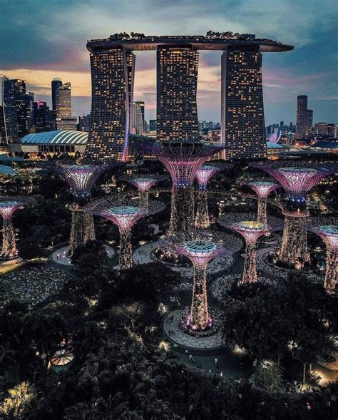 Marina Bay Sands And Gardens By The Bay Singapore Singapore R