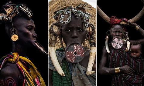 Women Of Ethiopias Mursi Tribe Show Off Their Traditional Lip Plates