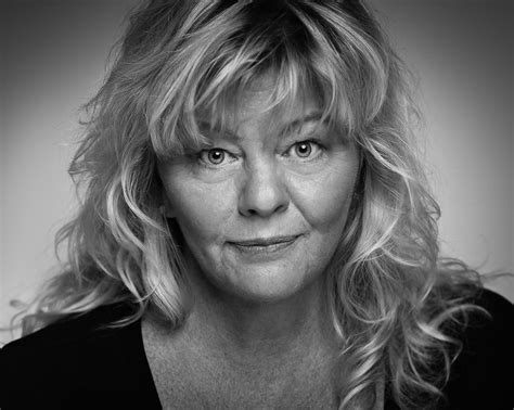 Inger nilsson blir ofta igenkänd och förknippad med sin roll som pippi och menar att det är svårt att få andra roller. INGER NILSSON - AGENT & MANAGEMENT GROUP