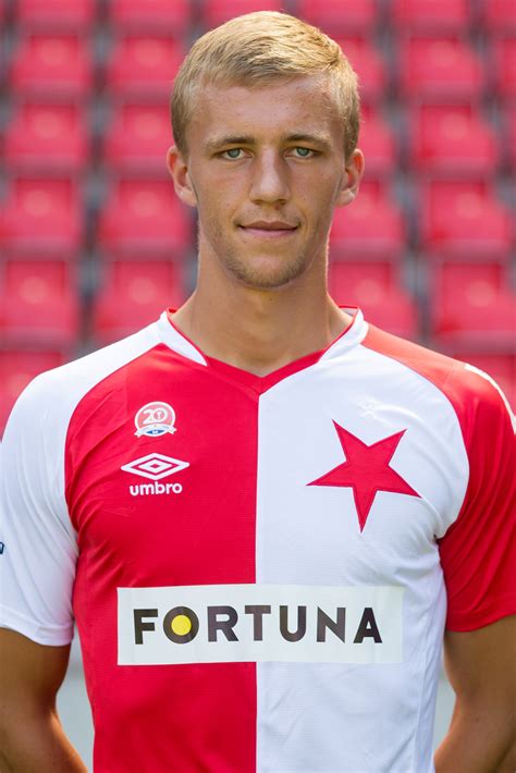 Soucek fifa 21 is 25 years old and has 3* skills and 3* weakfoot. SK Slavia Praha - Profil hráče - Tomáš SOUČEK #22