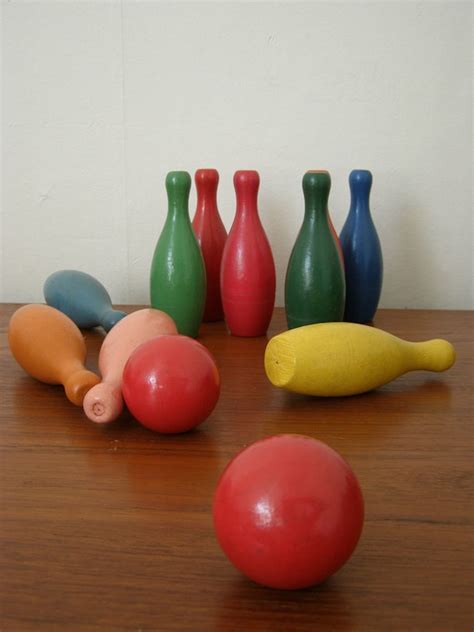 Vintage Duck Pins Toy Bowling Set By Transogram Nyc